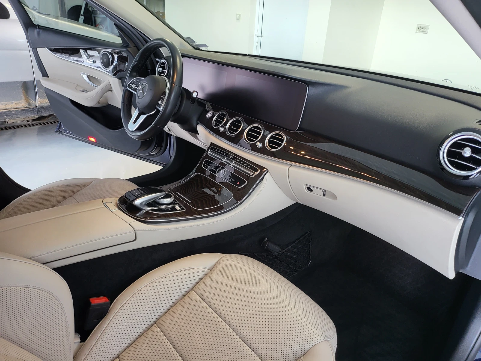 Mercedes-Benz E 400  - изображение 9