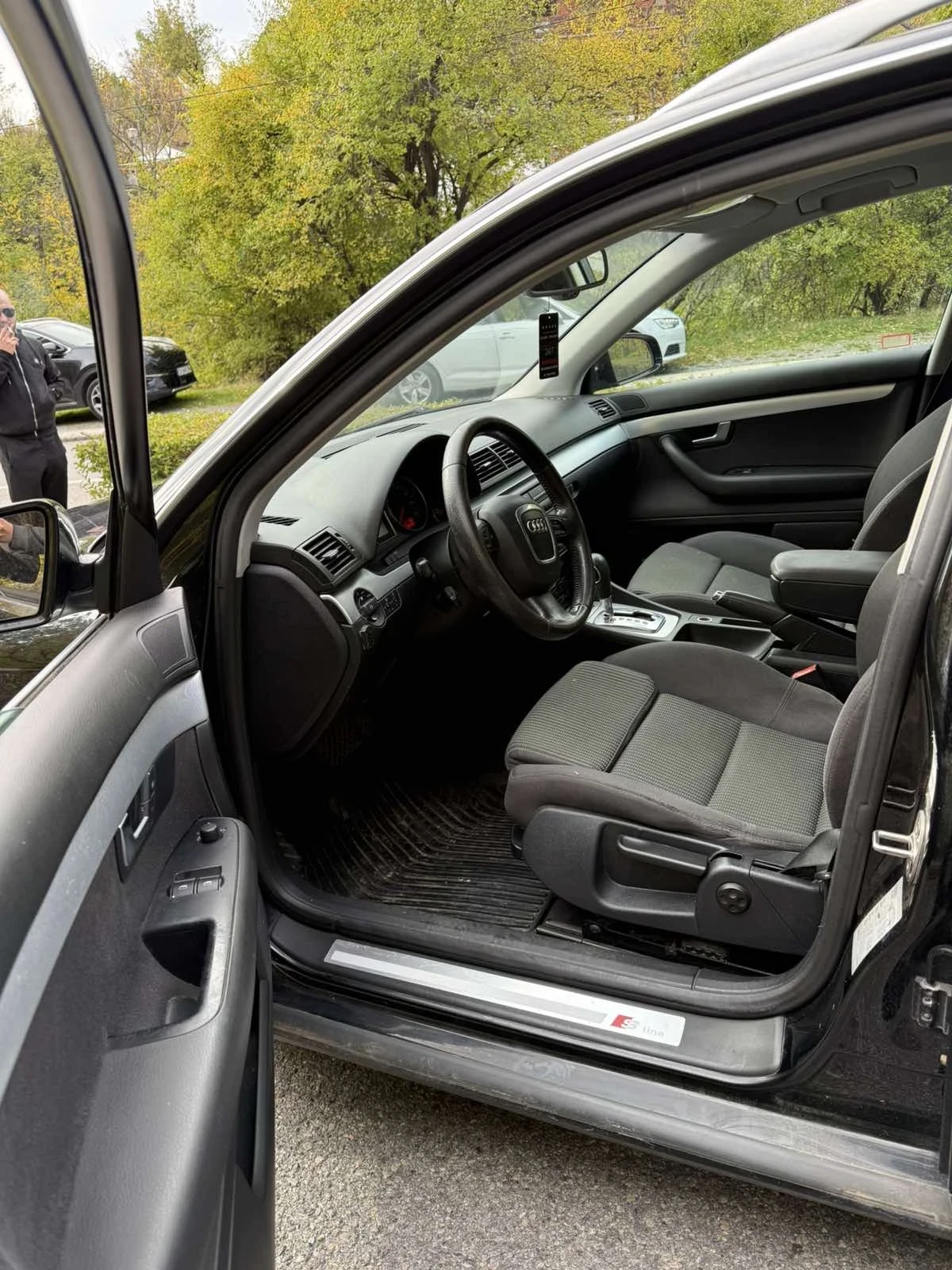 Audi A4 1.8Т с-лайн - изображение 6