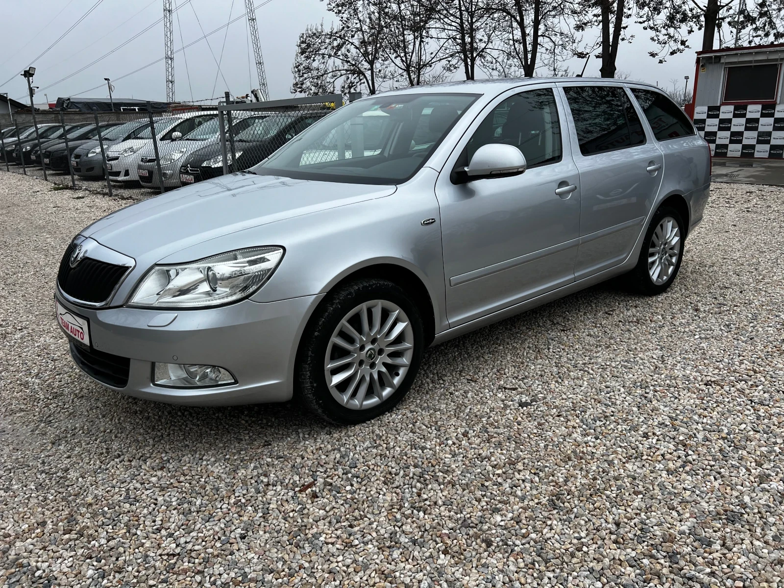Skoda Octavia 2.0 TDI 4X4 LAURIN&KLEMENT  - изображение 3