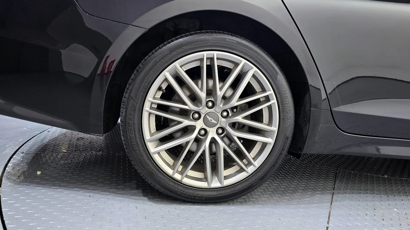 Genesis G70 2.2 CRDI, снимка 11 - Автомобили и джипове - 54093450