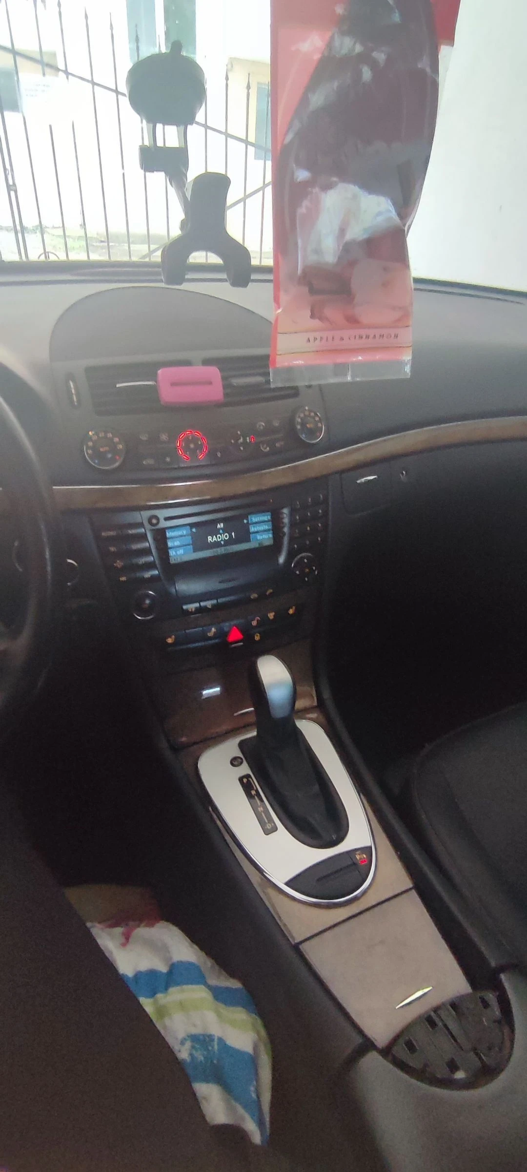 Mercedes-Benz E 270, снимка 4 - Автомобили и джипове - 54106331