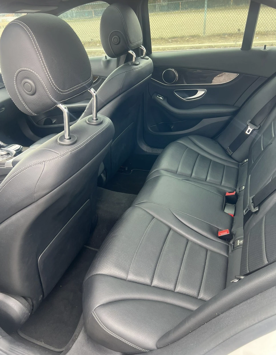 Mercedes-Benz C 300 AMG PACK* PANO* КОЖА* ПОДГРЕВ* НАВИГАЦИЯ, снимка 13 - Автомобили и джипове - 54197308