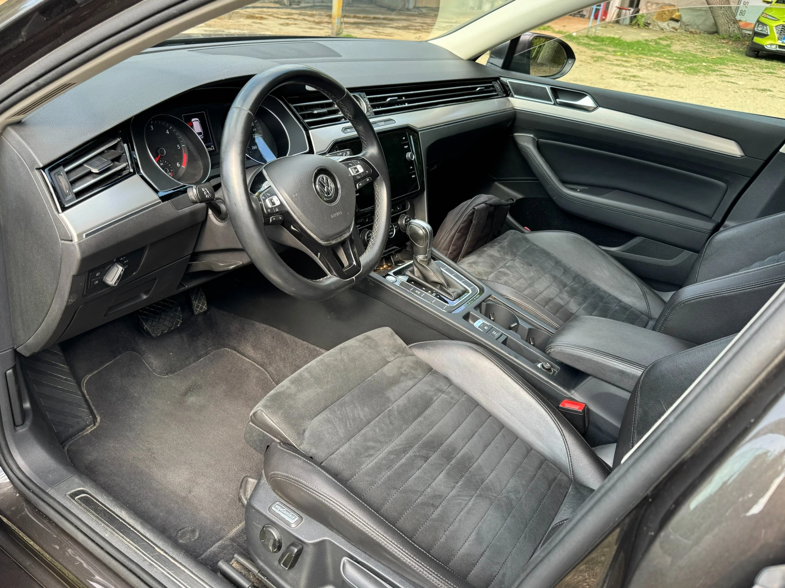 VW Passat B8 COMFORTLINE, снимка 3 - Автомобили и джипове - 54279544