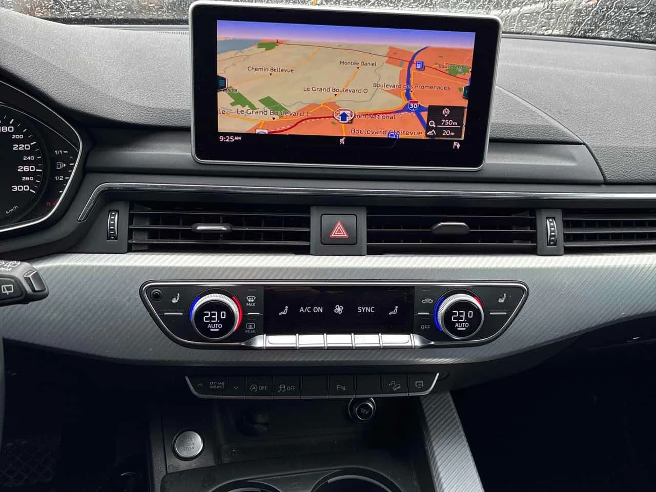 Audi A4 Allroad * Progressiv * ПОДГРЕВИ* ПАНОРАМА* + ГУМИ, снимка 9 - Автомобили и джипове - 54478069