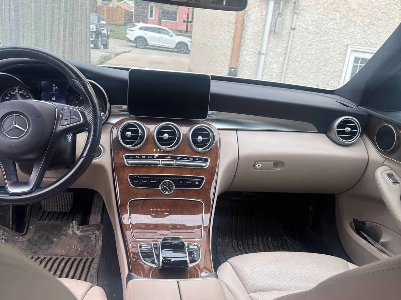 Mercedes-Benz C 300 4MATIC * AMG PACK* ПАНОРАМА* ПРЕДСТАВИТЕЛСТВО* , снимка 9 - Автомобили и джипове - 54813417