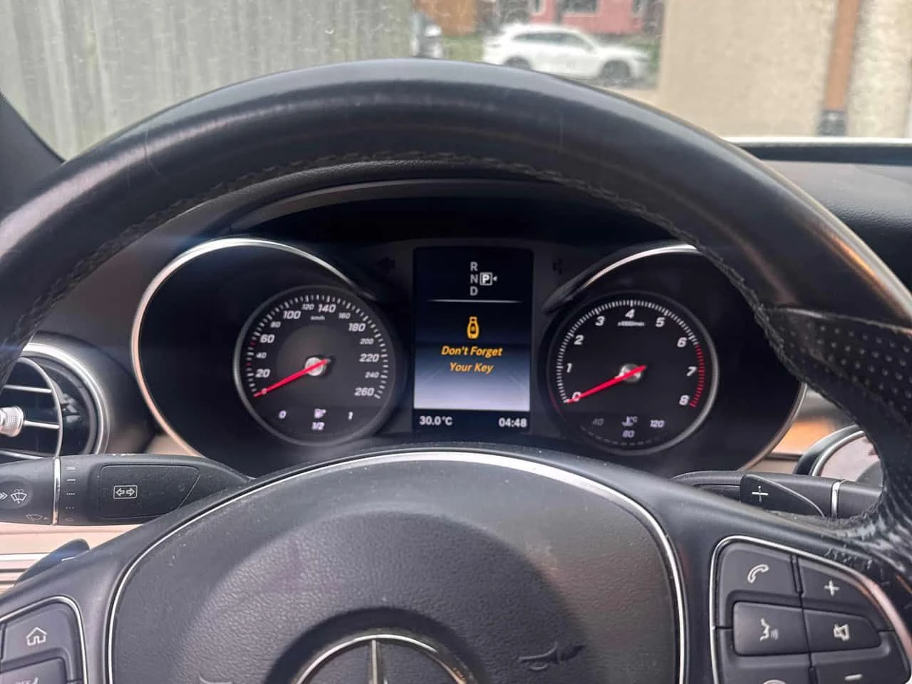 Mercedes-Benz C 300 4MATIC * AMG PACK* ПАНОРАМА* ПРЕДСТАВИТЕЛСТВО* , снимка 8 - Автомобили и джипове - 54813417