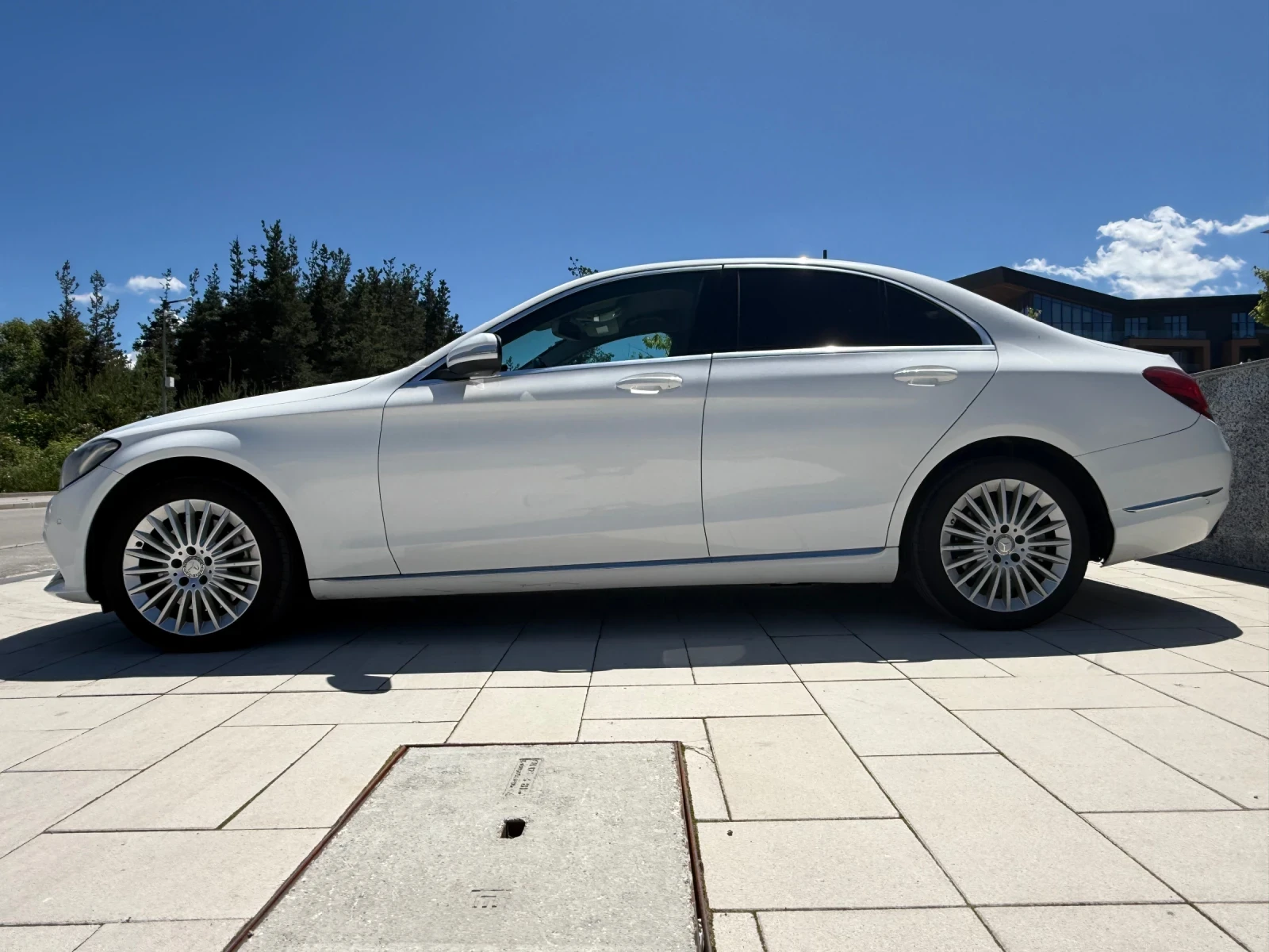 Mercedes-Benz C 250 AVANTGARDE/4MATIC/DISTRONIC PLUS, снимка 7 - Автомобили и джипове - 54909812
