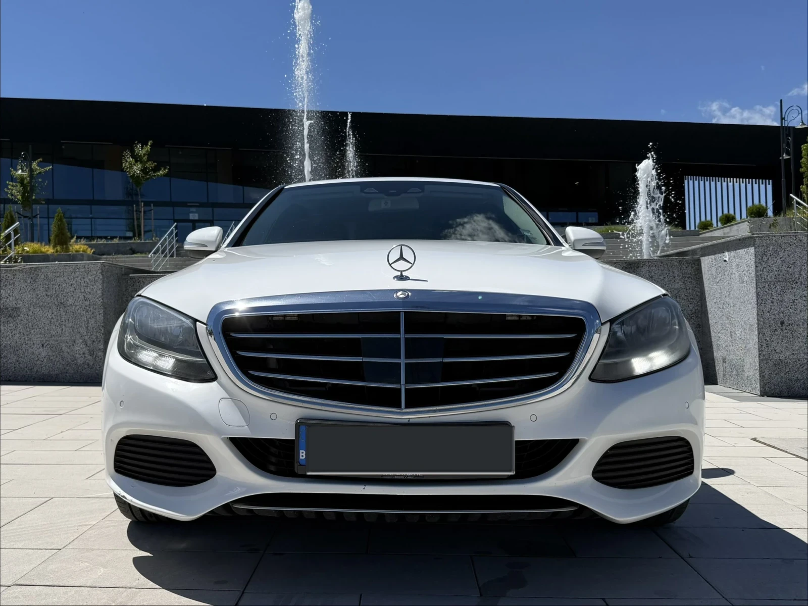 Mercedes-Benz C 250 AVANTGARDE/4MATIC/DISTRONIC PLUS, снимка 2 - Автомобили и джипове - 54909812