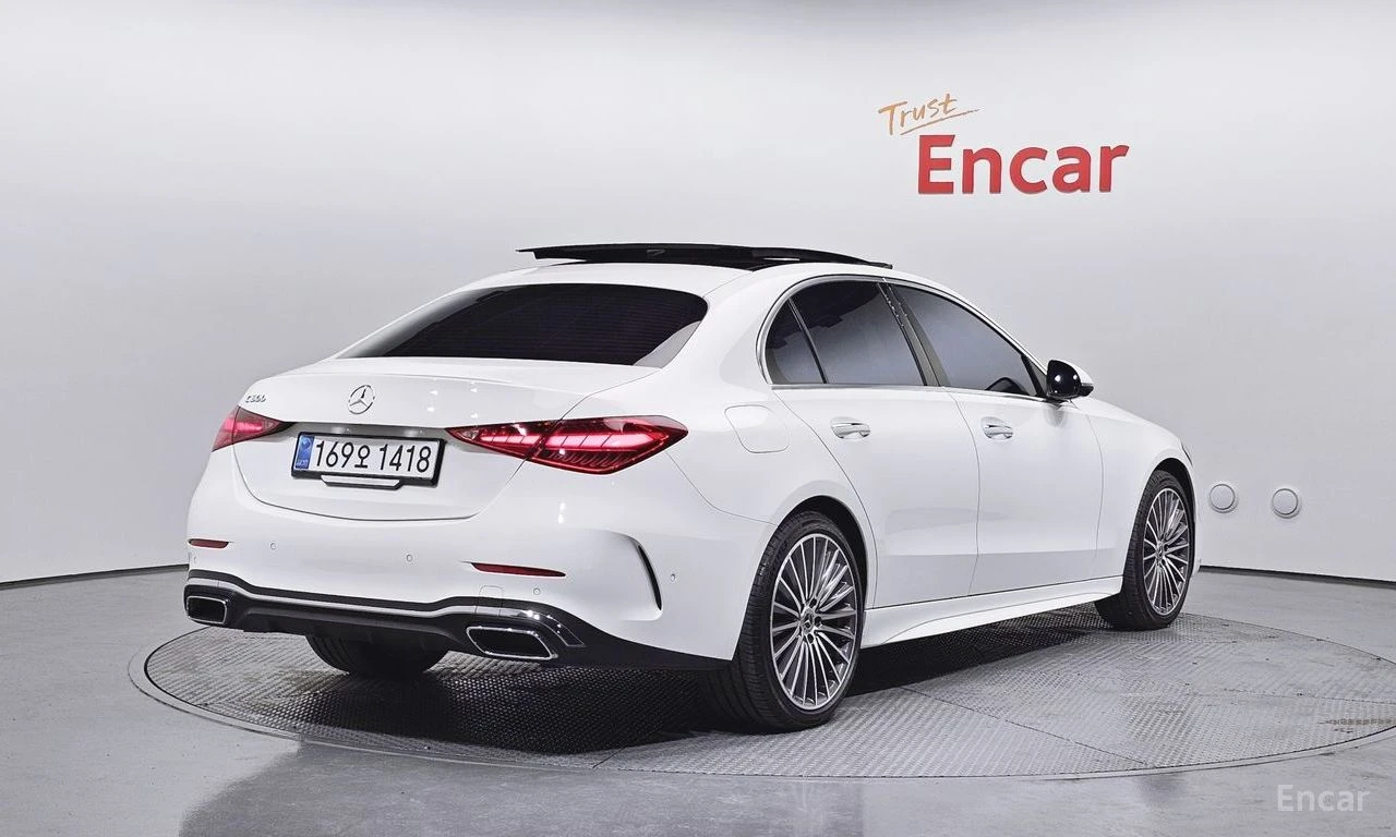 Mercedes-Benz C 300 AMG LINE* DISTRONIC* HEAD-UP* 360 CAM* PANORAMA* , снимка 3 - Автомобили и джипове - 55224437