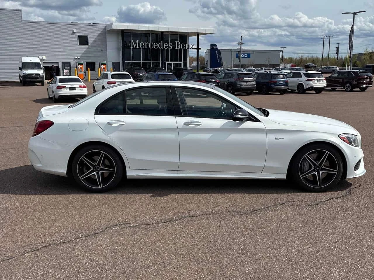 Mercedes-Benz C 43 AMG  * CARFAX * ОПЦИЯ ЗА ФИНАНСИРАНЕ , снимка 3 - Автомобили и джипове - 55753971