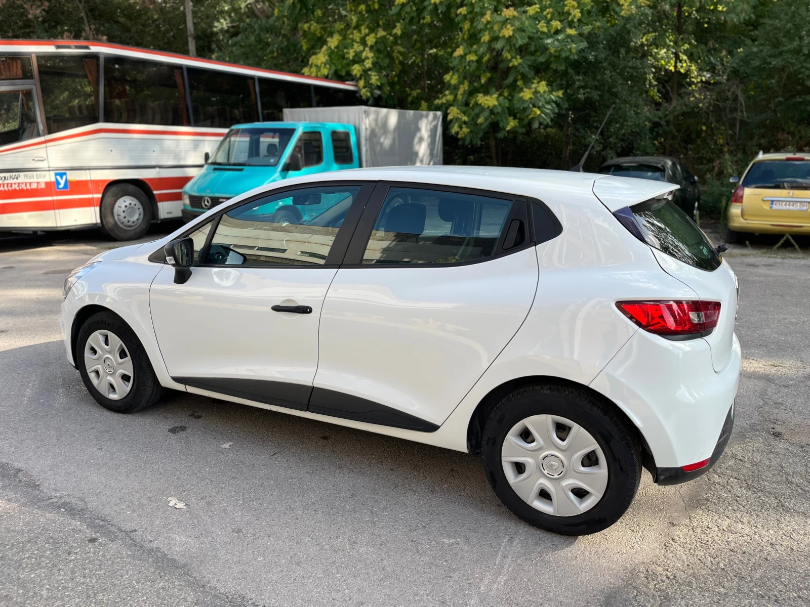 Renault Clio, снимка 2 - Автомобили и джипове - 55881399