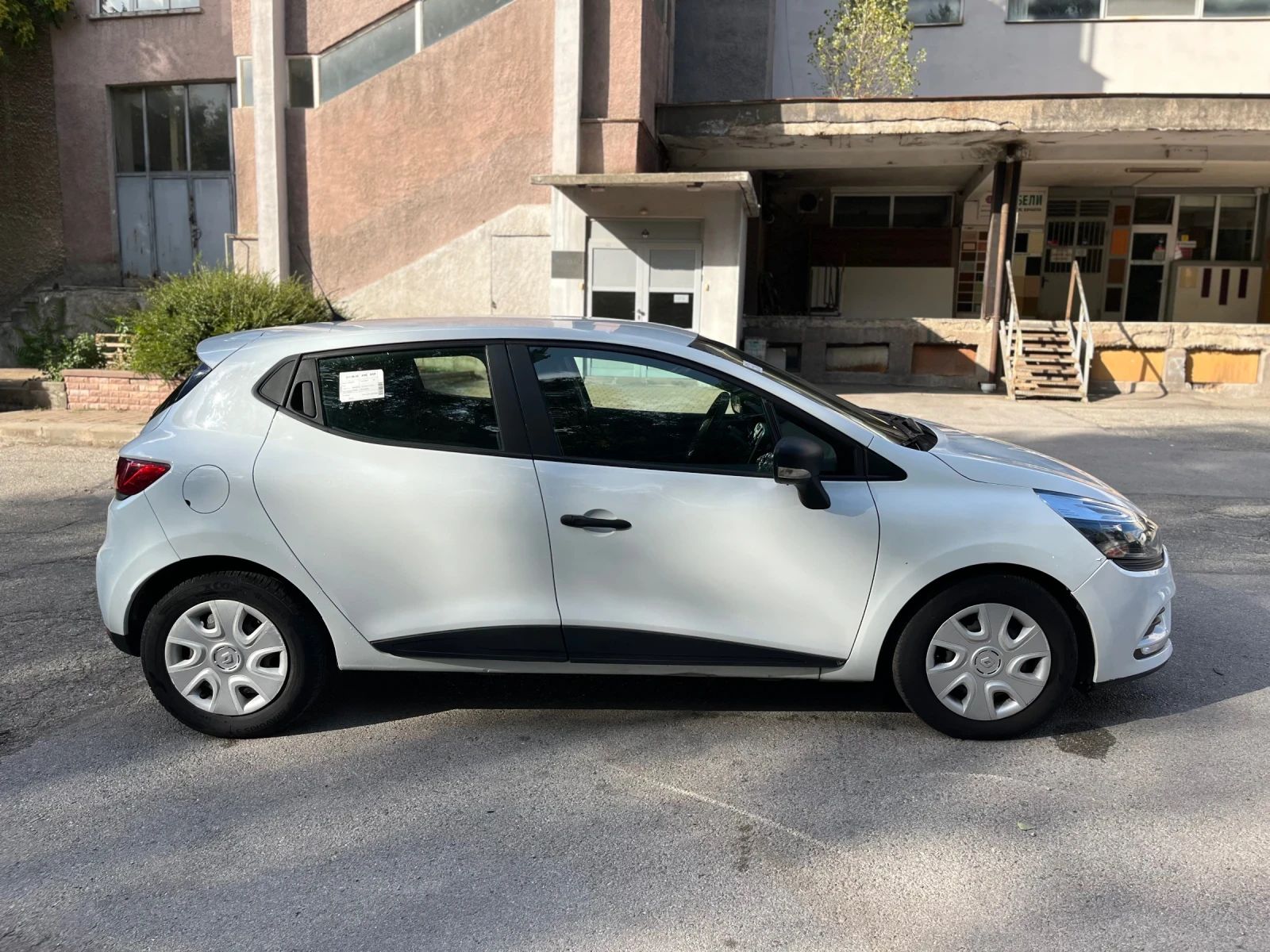Renault Clio, снимка 7 - Автомобили и джипове - 55881399