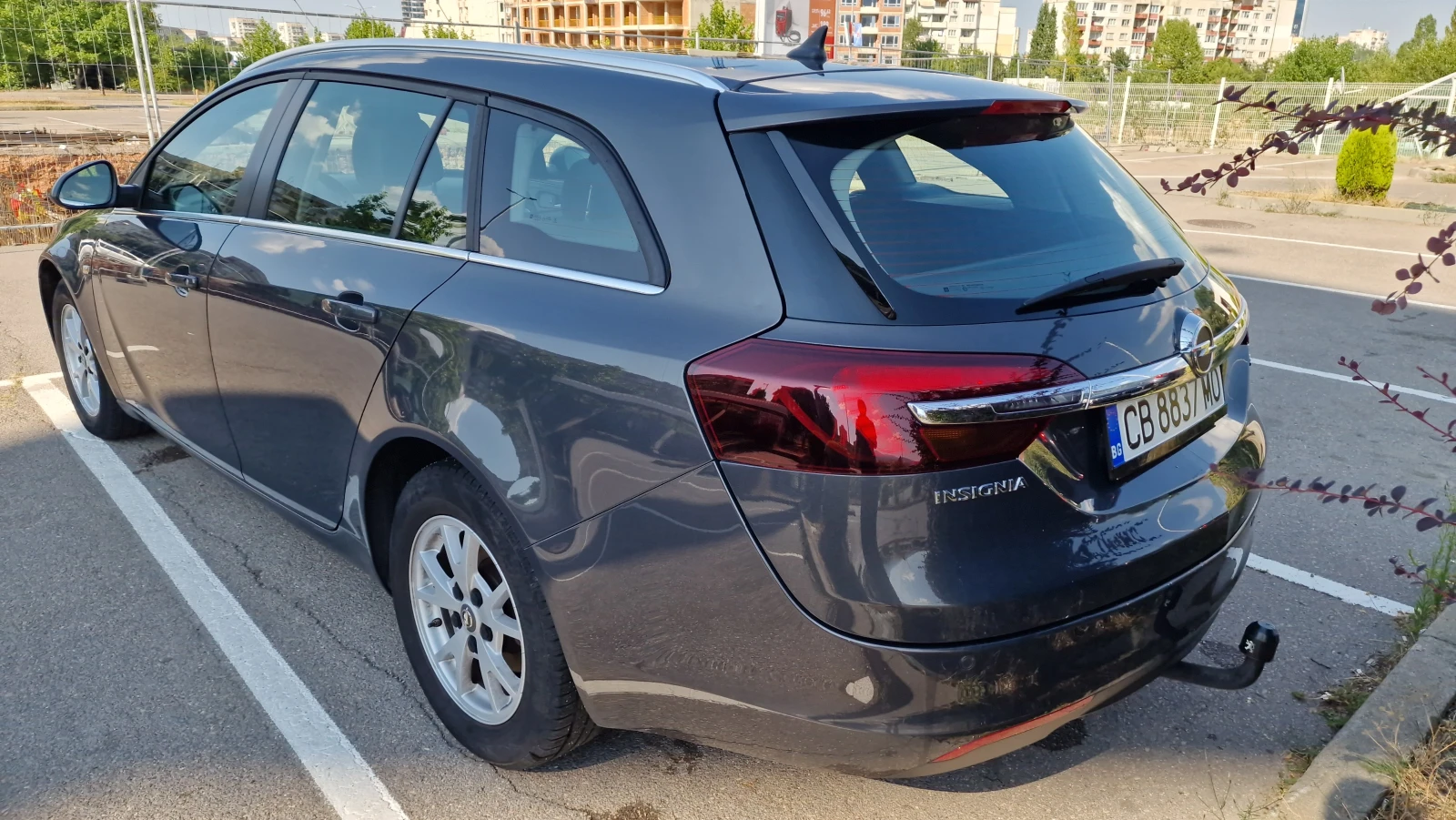 Opel Insignia Sports Tourer 2.0 CDTI EcoFLEX, снимка 4 - Автомобили и джипове - 56272956