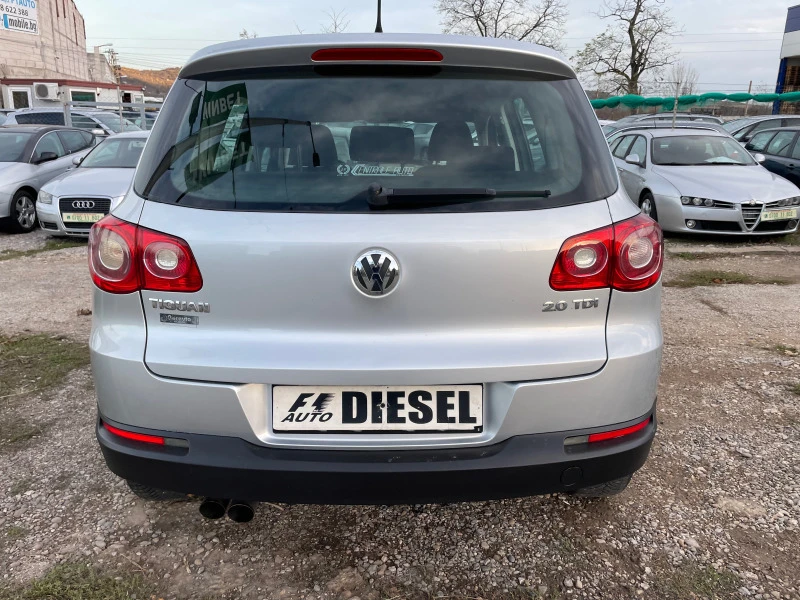 VW Tiguan 2.0TDI-4x4-NAVI-ITALIA, снимка 9 - Автомобили и джипове - 43250182