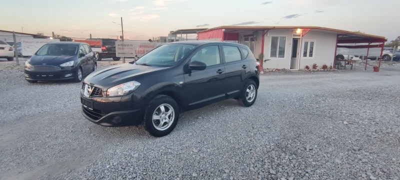 Nissan Qashqai 1.6i 16v , снимка 1 - Автомобили и джипове - 47538188