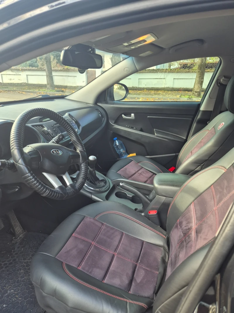 Kia Sportage, снимка 6 - Автомобили и джипове - 52503718
