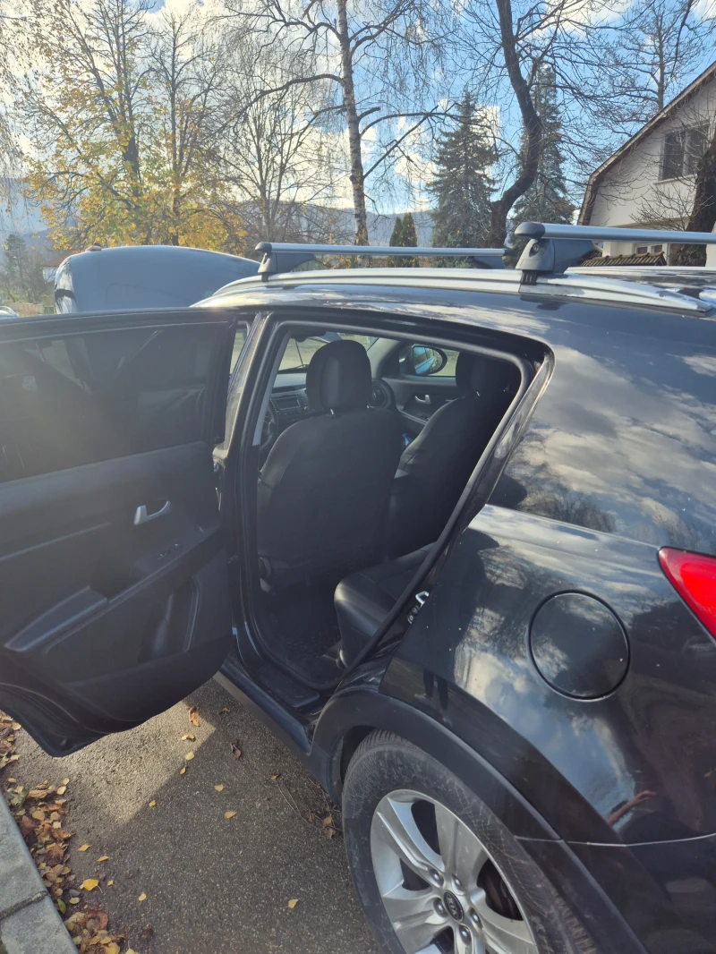 Kia Sportage, снимка 9 - Автомобили и джипове - 52503718