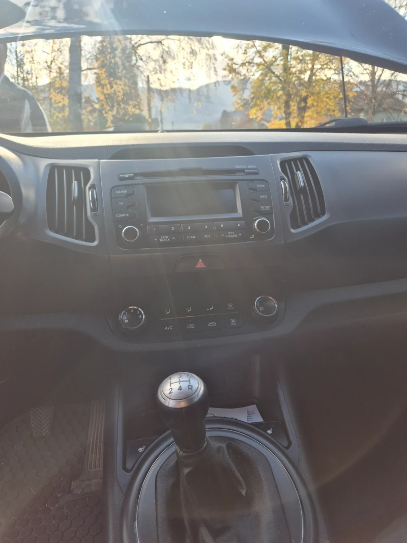 Kia Sportage, снимка 10 - Автомобили и джипове - 52503718