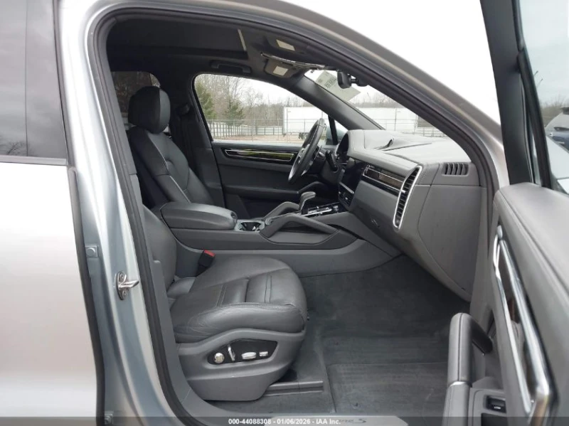 Porsche Cayenne 2019 PORSCHE CAYENNE S, снимка 11 - Автомобили и джипове - 53569205