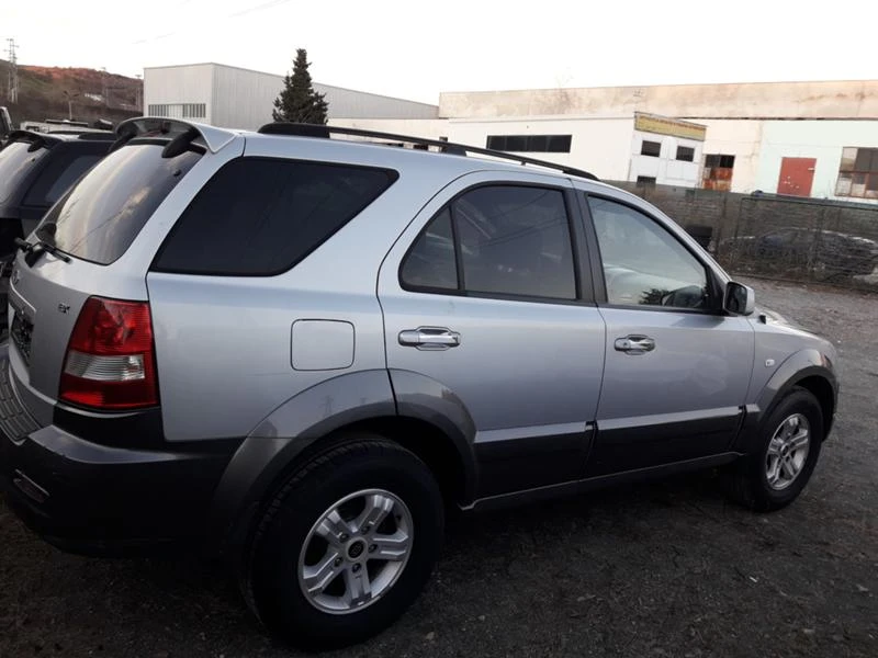 Kia Sorento 2.5 CRDI , снимка 3 - Автомобили и джипове - 20598960