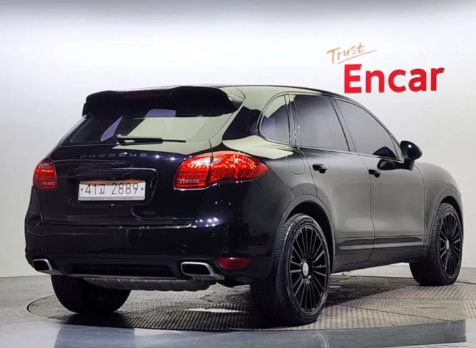 Porsche Cayenne 4.8 S 958 - изображение 2