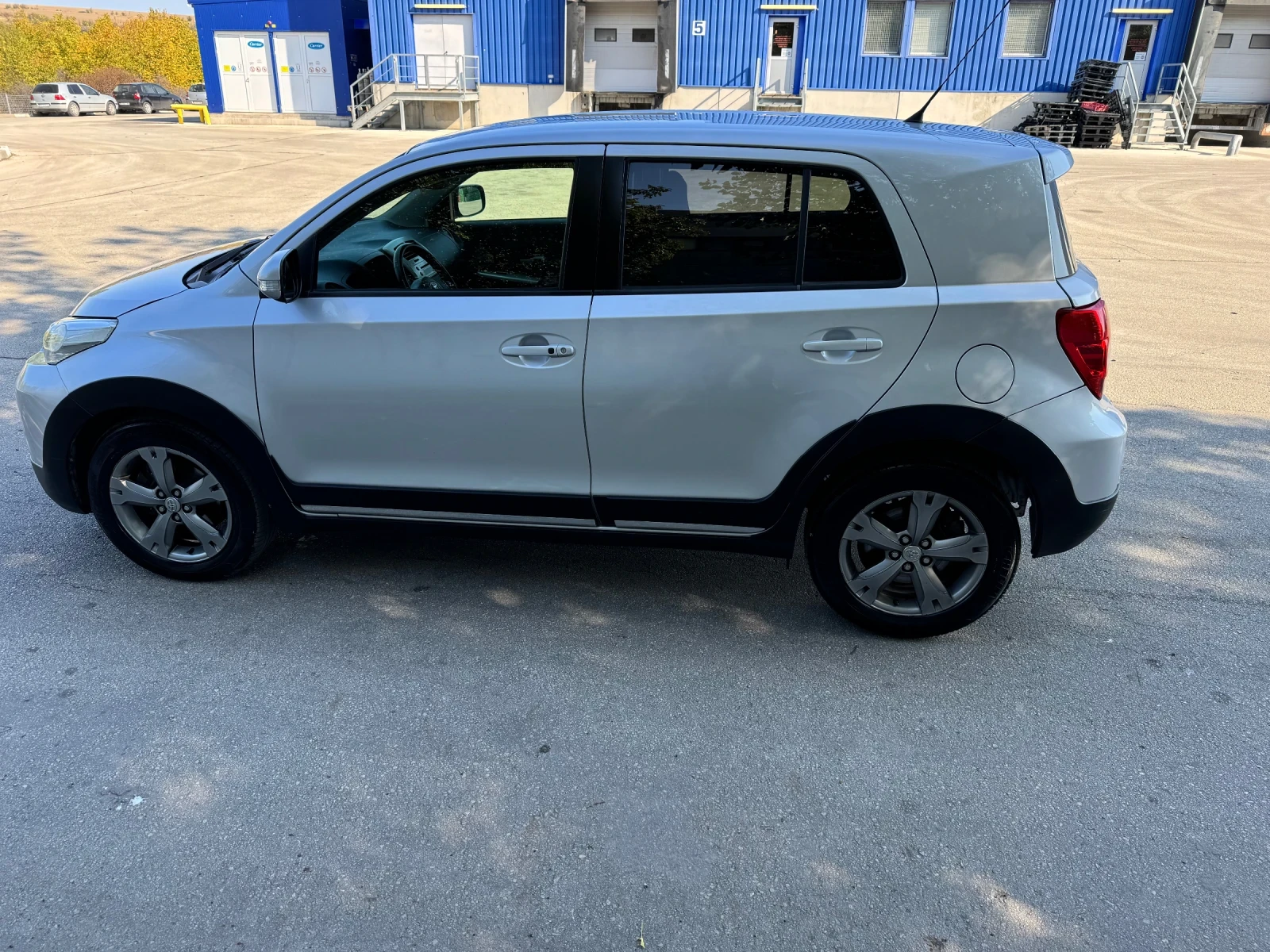 Toyota Urban Cruiser 1.4D4-D-90kc 4x4 - изображение 2