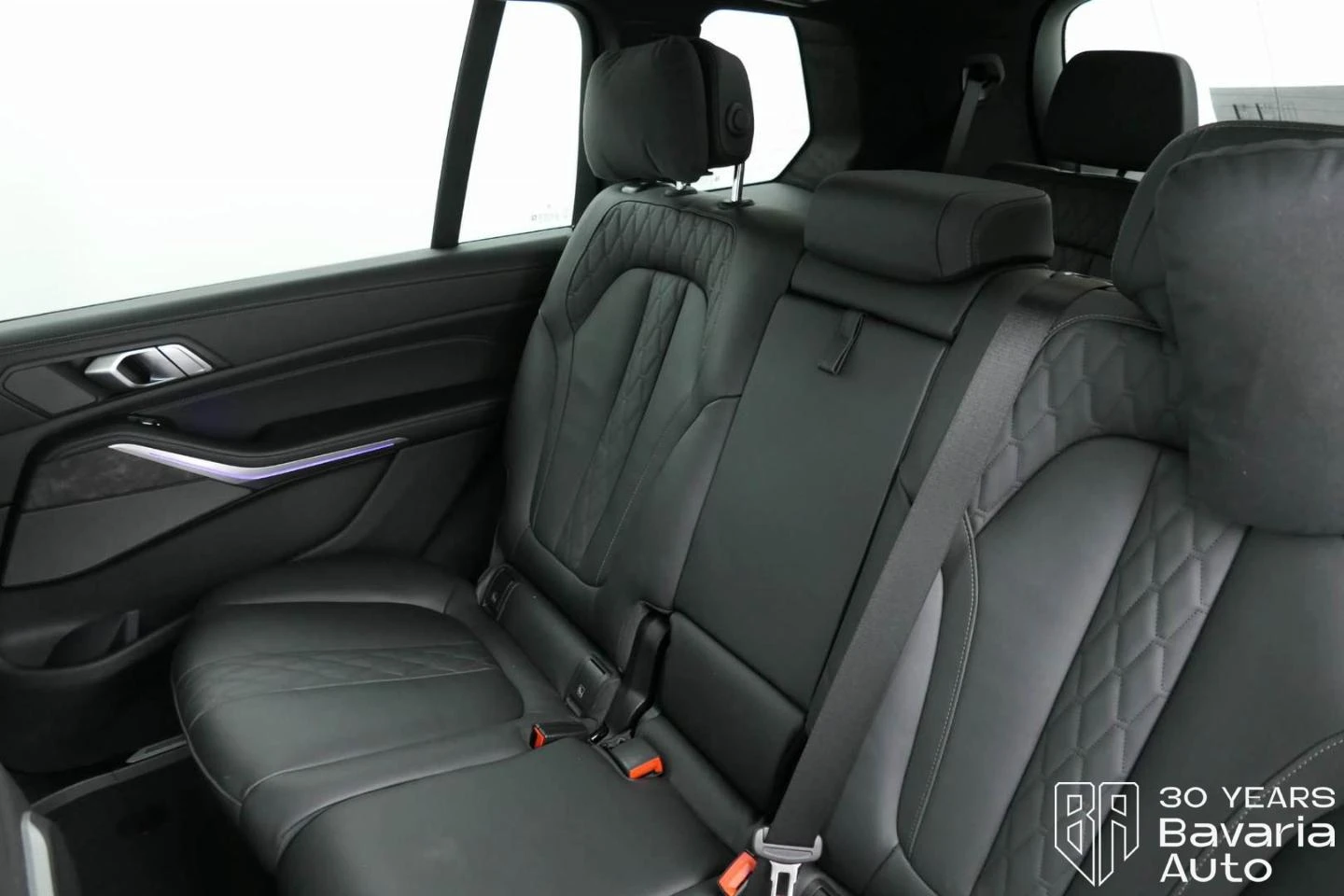 BMW X7 M60i xDrive Sportautomat - изображение 8