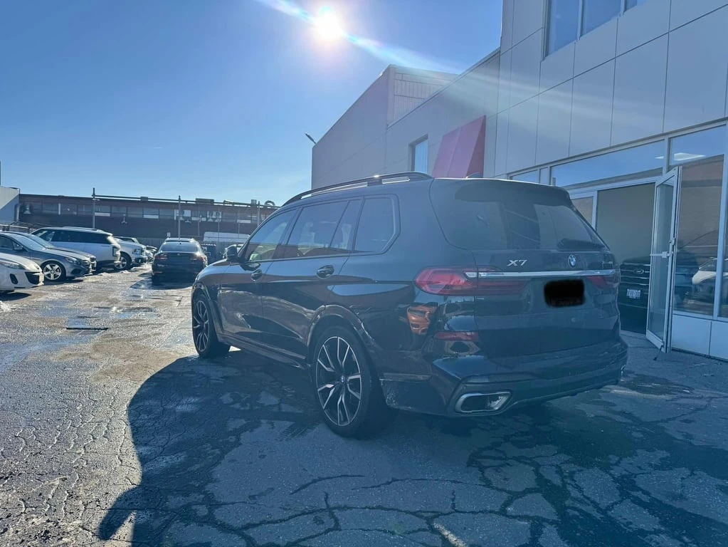 BMW X7 xDrive40i * CARFAX* Head-Up* 360 КАМЕРИ* ПАНОРАМА* - изображение 3