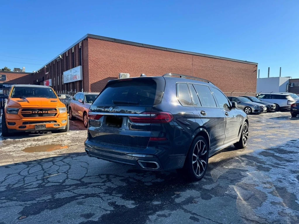 BMW X7 xDrive40i * CARFAX* Head-Up* 360 КАМЕРИ* ПАНОРАМА* - изображение 4