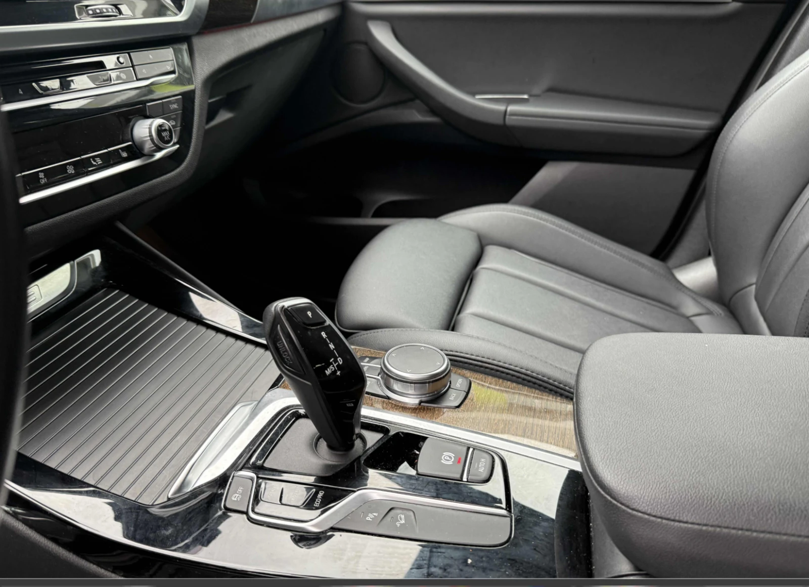 BMW X3 XDRIVE* 30i* ДИГИТАЛНО* ТАБЛО* ПОДГРЕВ* ОБДУХВАНЕ* - изображение 9