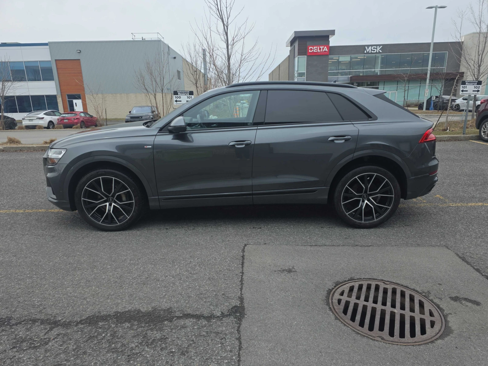 Audi Q8 Progressiv, снимка 2 - Автомобили и джипове - 54258661