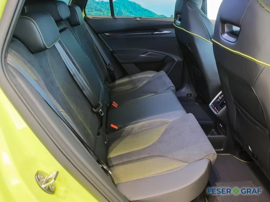Skoda Elroq RS iV Matrix DISTR 360* Winter Pack+ HUD Massage , снимка 9 - Автомобили и джипове - 54332131