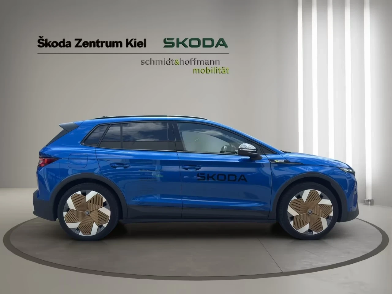 Skoda Elroq RS iV Matrix DISTR 360* Winter Pack+ HUD Massage , снимка 5 - Автомобили и джипове - 55195664
