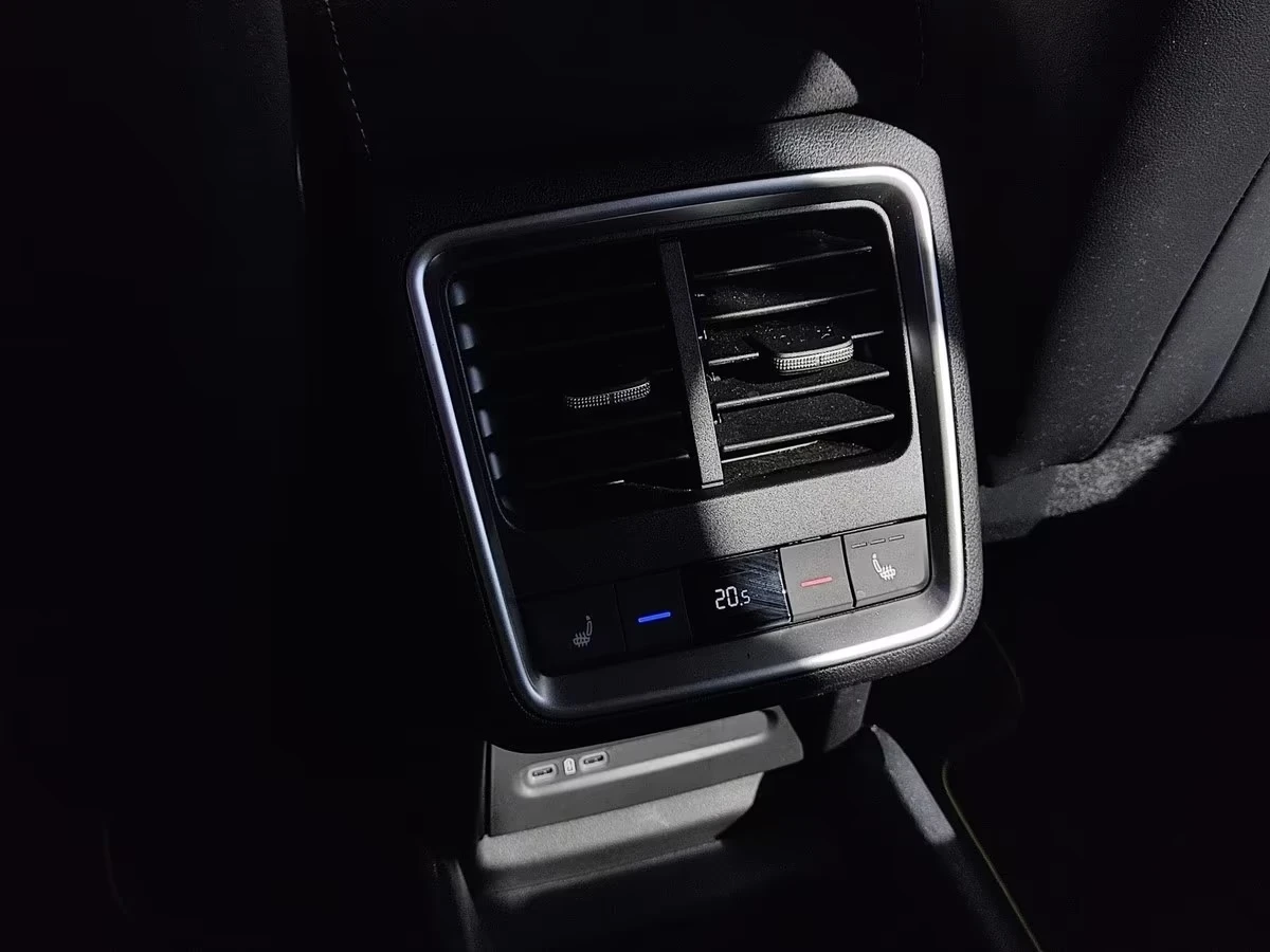Skoda Elroq RS iV Matrix DISTR 360* Winter Pack+ HUD Massage  | Mobile.bg � ����������� 13