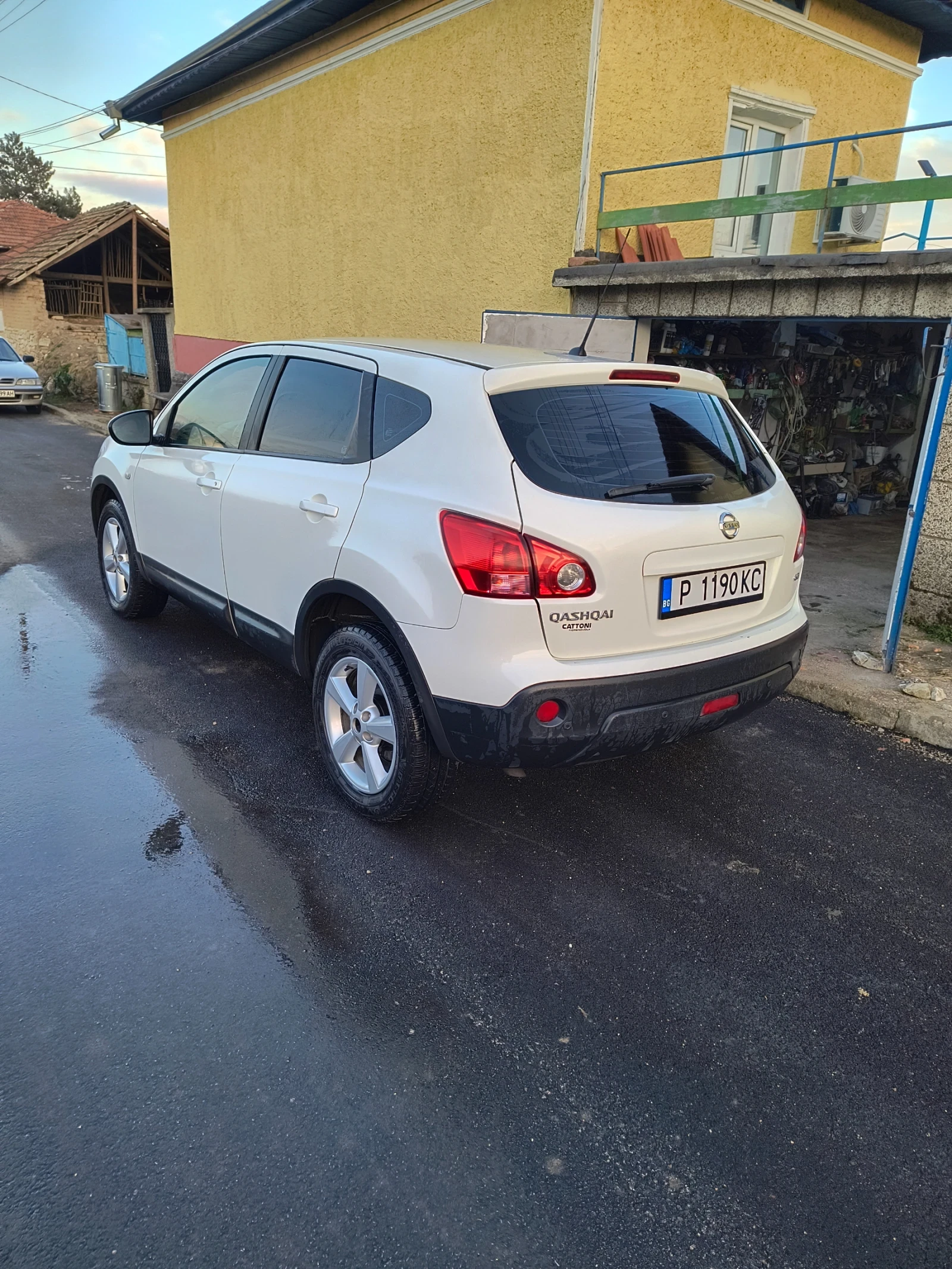 Nissan Qashqai, снимка 3 - Автомобили и джипове - 54390110
