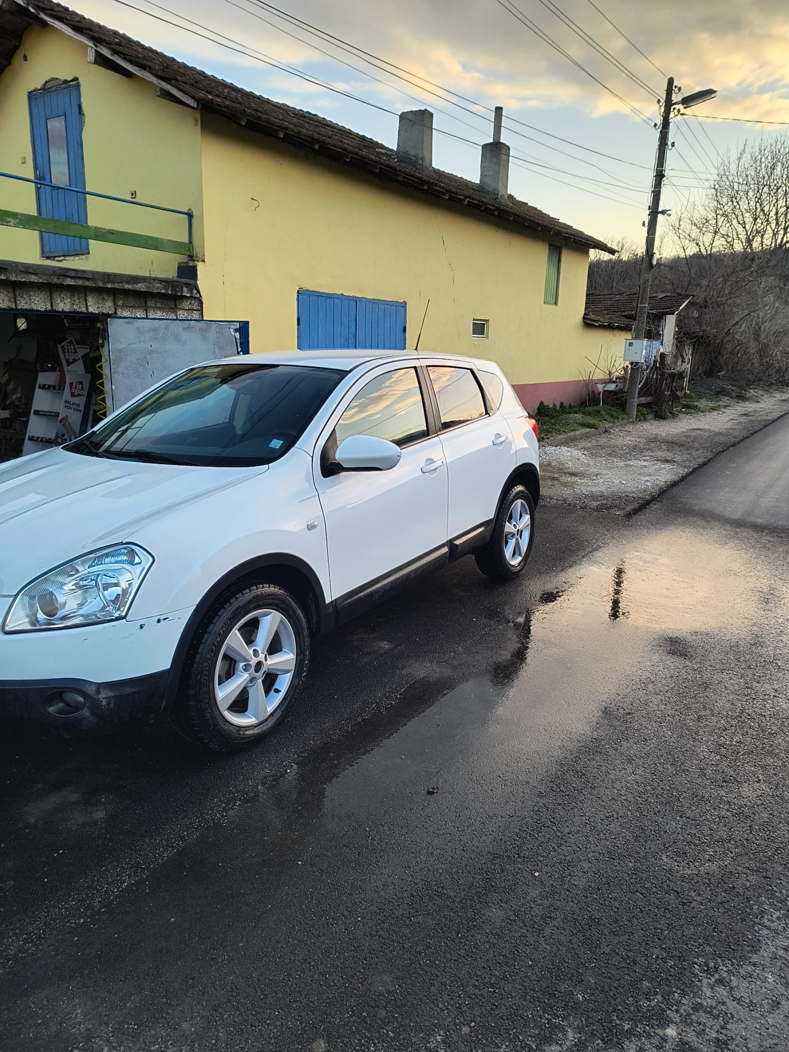 Nissan Qashqai, снимка 2 - Автомобили и джипове - 54390110