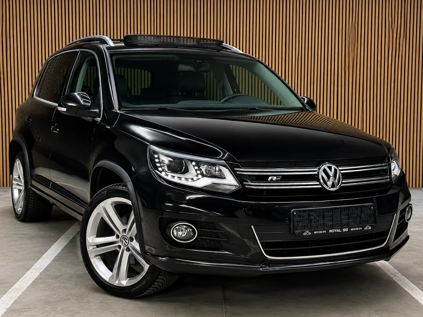 VW Tiguan 2.0TDI::177 КС:: R LINE::PANORAMA::DSG::KAMERA::
