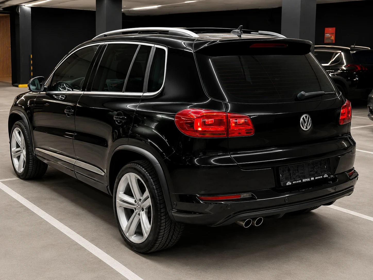 VW Tiguan 2.0TDI::177 КС:: R LINE::PANORAMA::DSG::KAMERA::, снимка 5 - Автомобили и джипове - 54952275