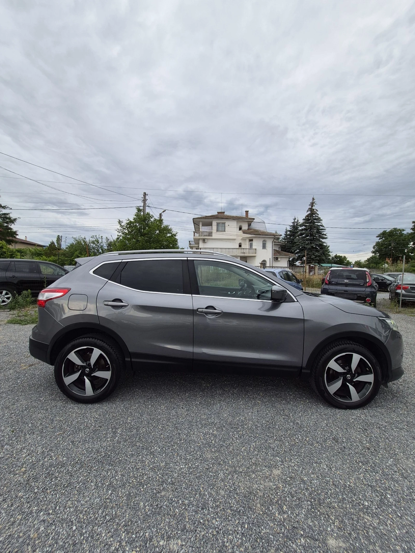 Nissan Qashqai 1.5 DCI N-tec Evro 6, снимка 8 - Автомобили и джипове - 55212345