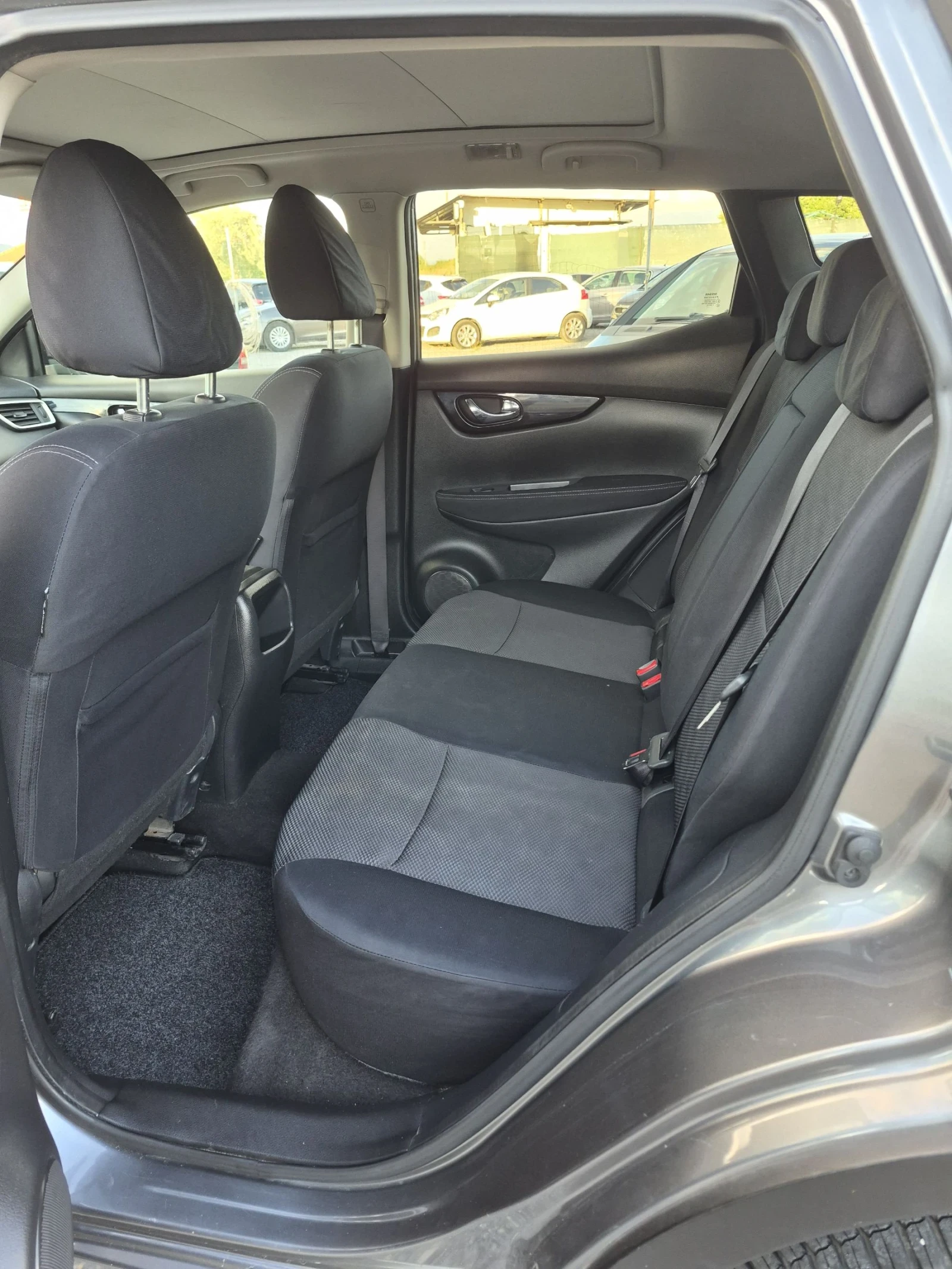 Nissan Qashqai 1.5 DCI * Tekna* Evro 6, снимка 9 - Автомобили и джипове - 55212345