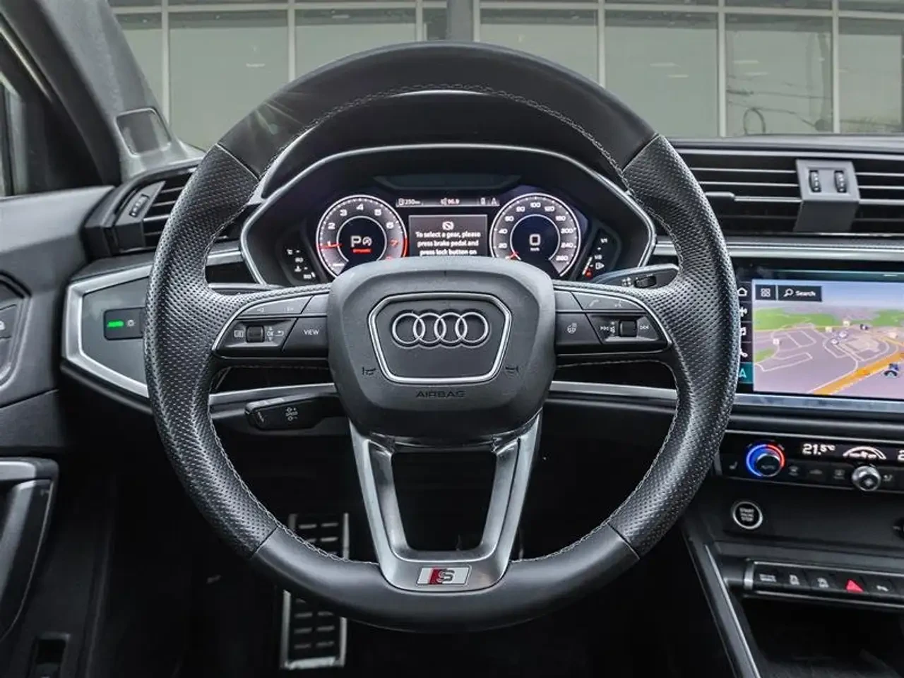 Audi Q3 LOW KMS! Great Value! All Wheel Drive, снимка 8 - Автомобили и джипове - 56736360