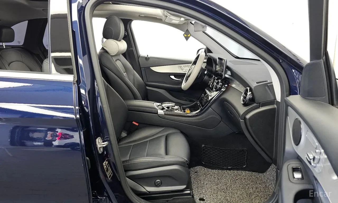 Mercedes-Benz GLC 220, снимка 11 - Автомобили и джипове - 56738491