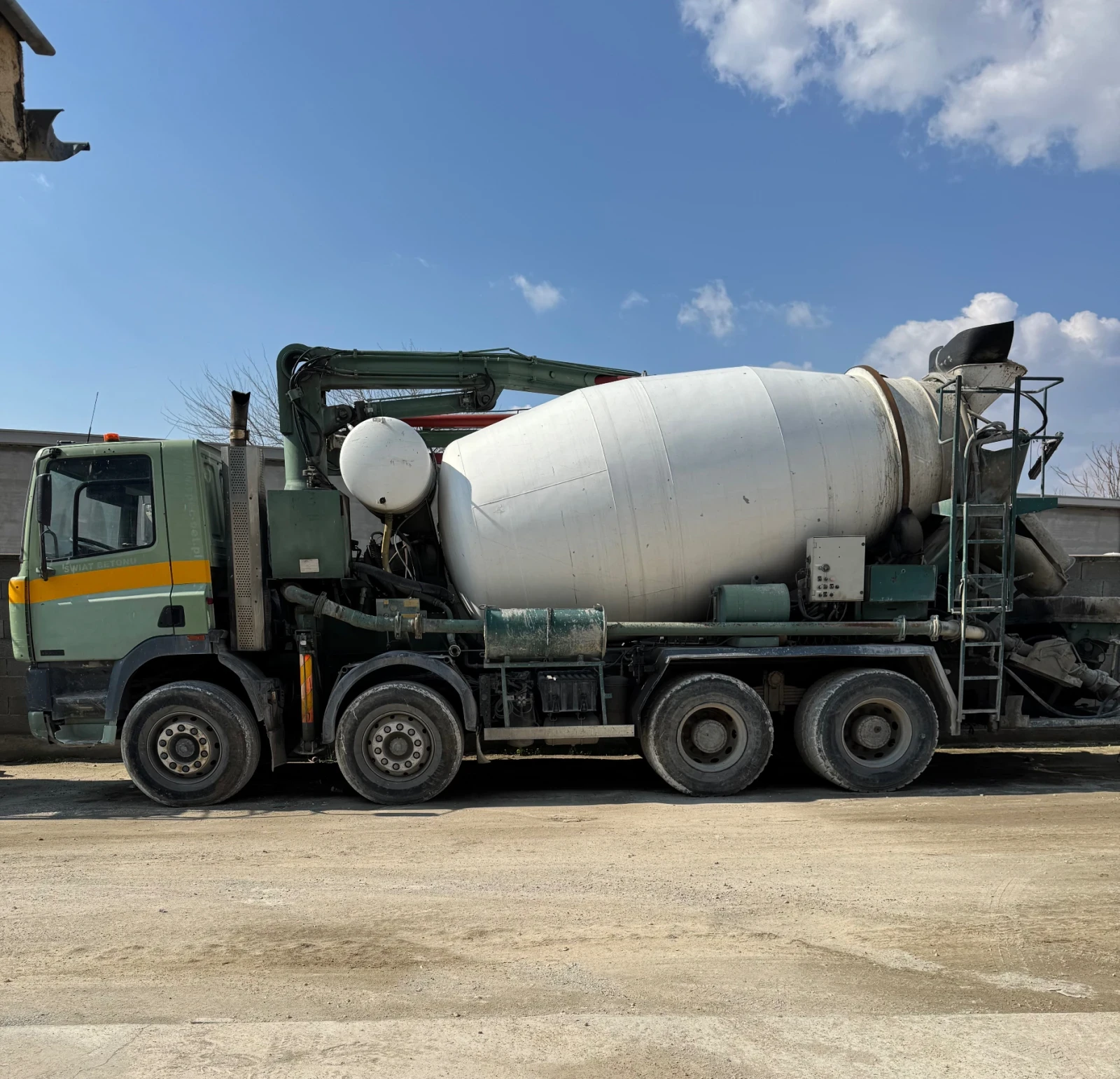 Бетон помпа DAF 85CF - изображение 3