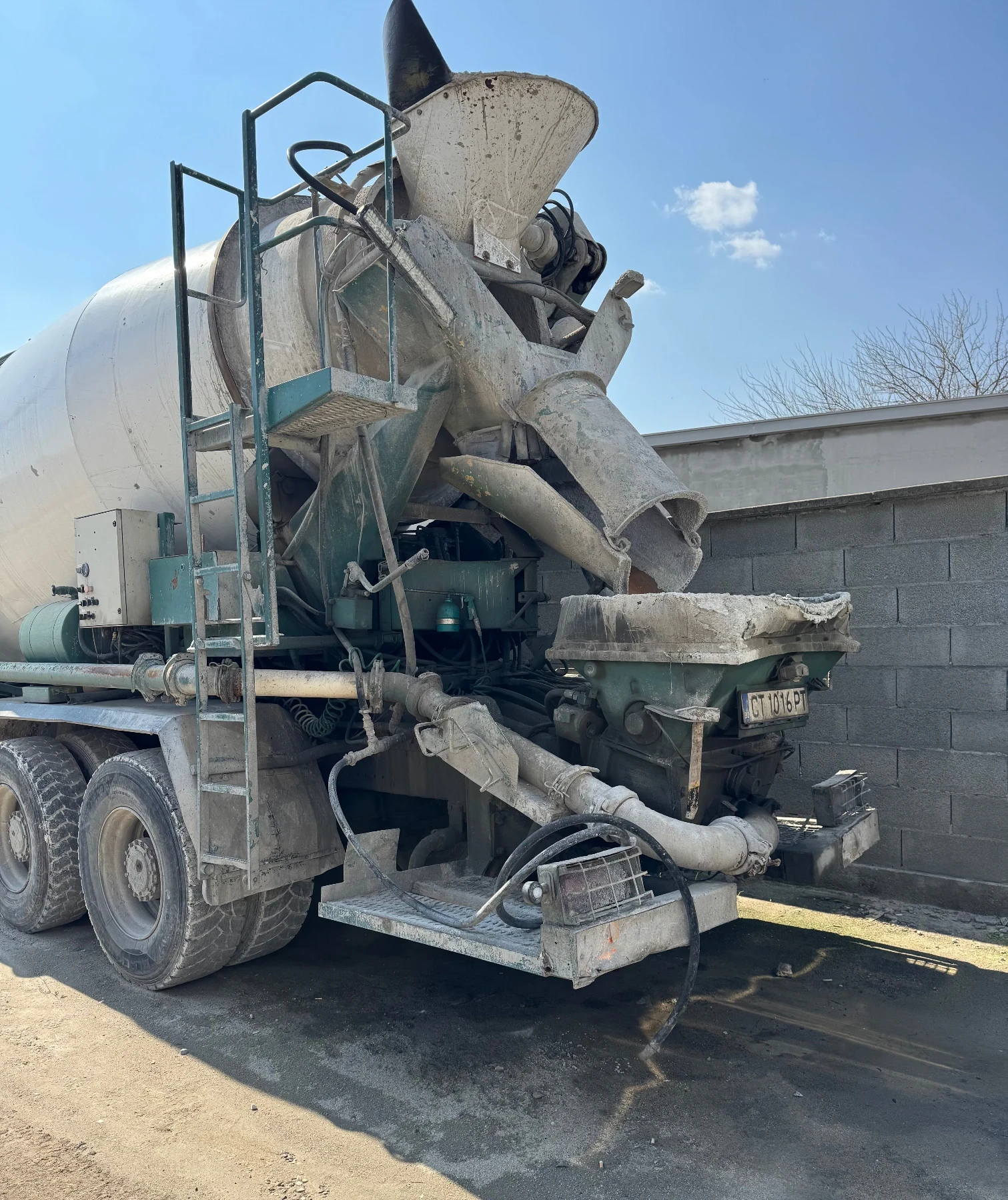 Бетон помпа DAF 85CF - изображение 2