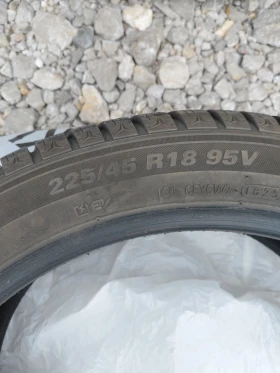 Гуми Зимни 225/45R18, снимка 1