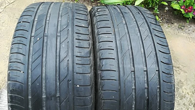 Гуми Летни 225/40R18, снимка 1 - Гуми и джанти - 25085800