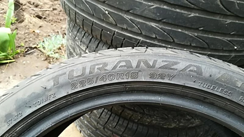 Гуми Летни 225/40R18, снимка 6 - Гуми и джанти - 25085800