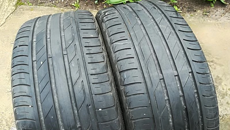 Гуми Летни 225/40R18, снимка 2 - Гуми и джанти - 25085800