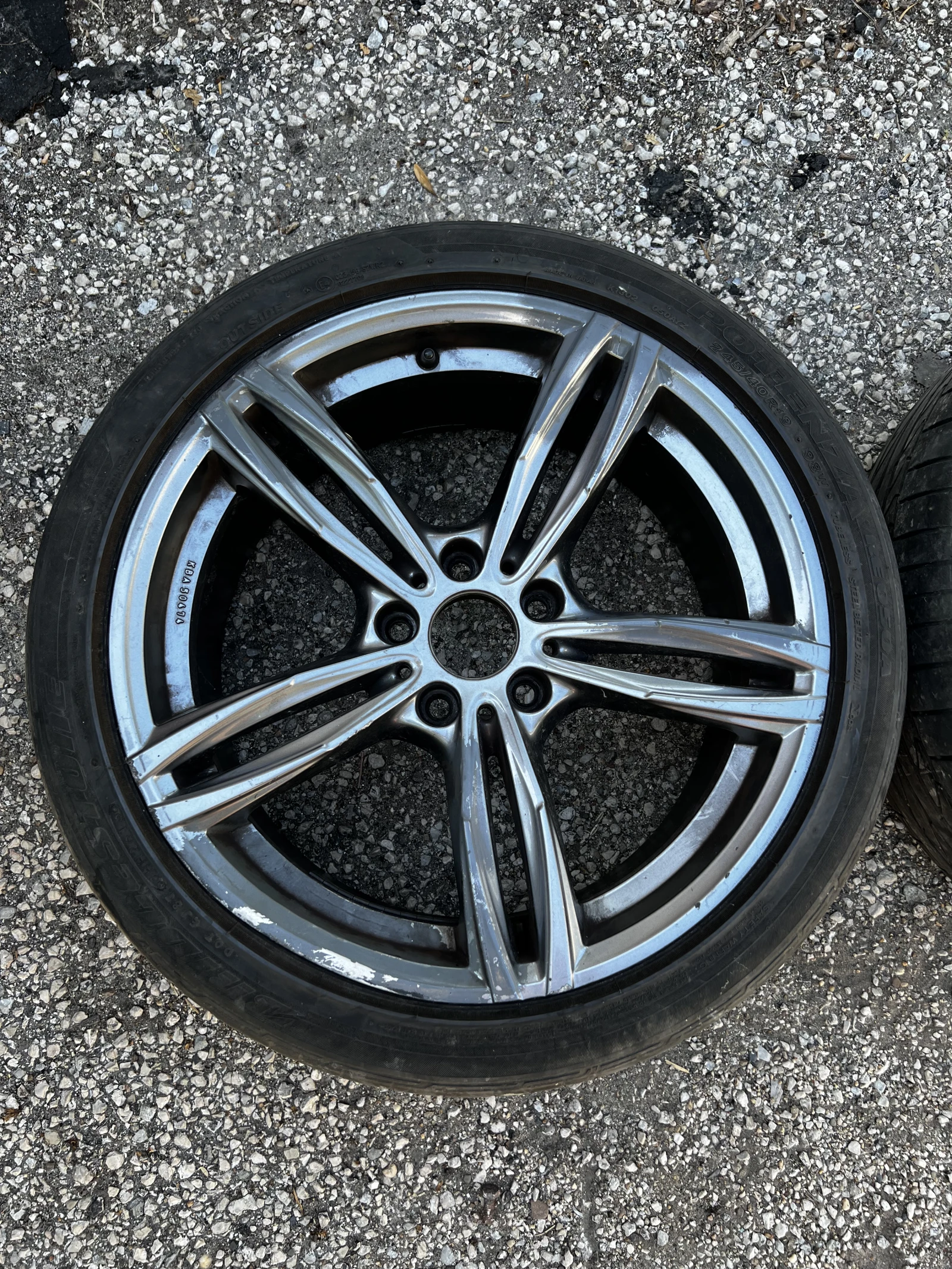 Гуми с джанти Bridgestone 245/40R19, снимка 4 - Гуми и джанти - 55101399