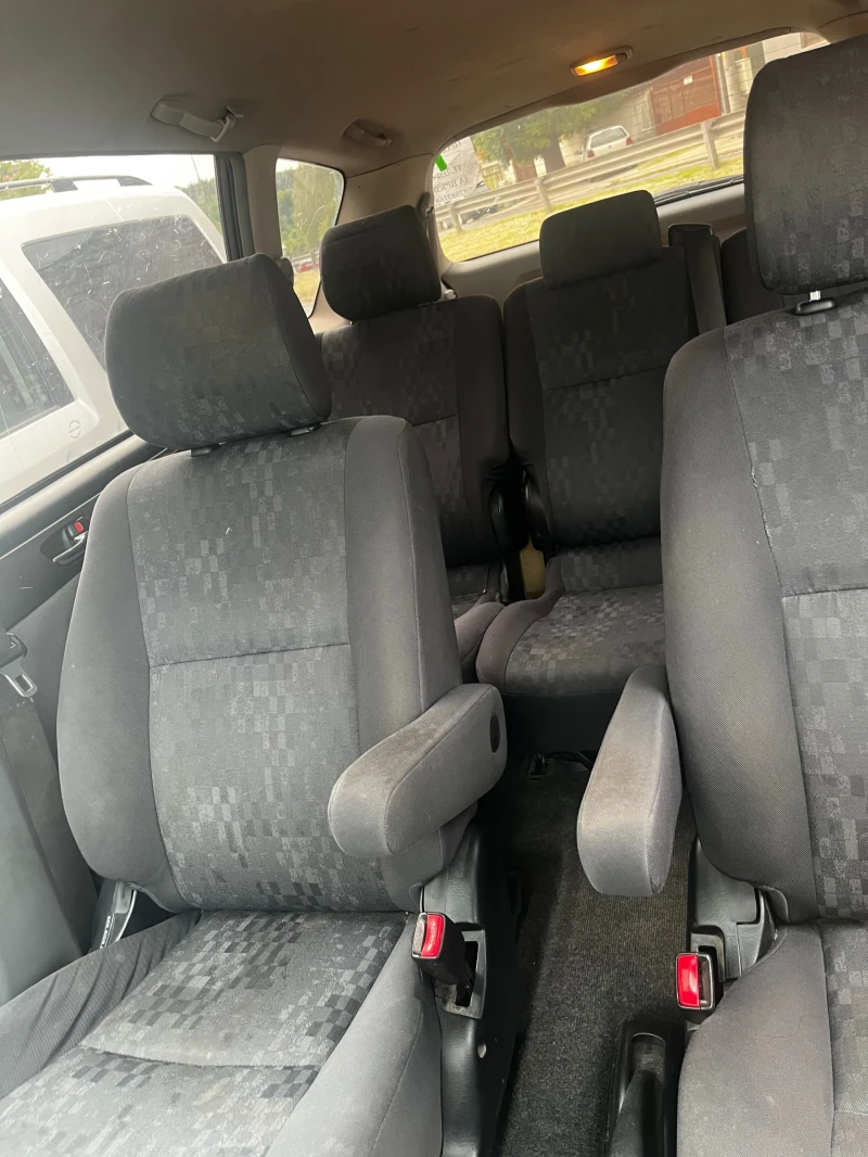 Toyota Avensis verso, снимка 7 - Автомобили и джипове - 52619804